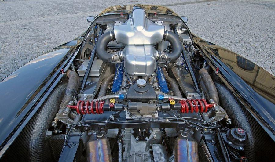  Maserati MC-12 Versione Corse 2005 года  (фото 10 из 13)